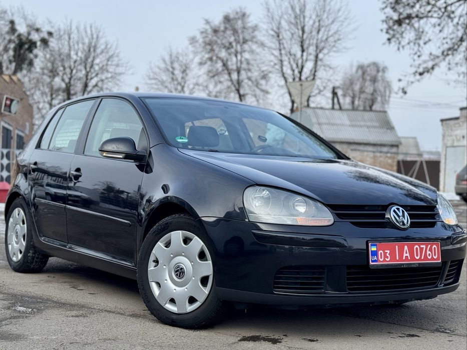Volkswagen Golf V 2006 1.6MPI бензин