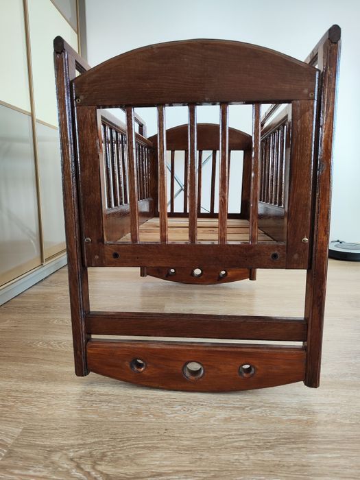 Дитяче ліжечко, колисочка, колиска