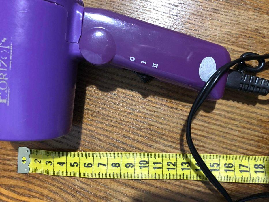 Фен  для укладки волос.