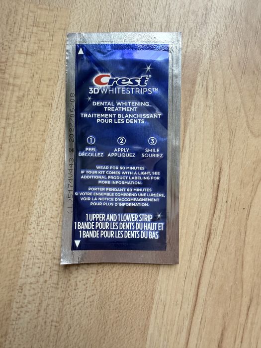 Paski wybielające Crest 3D Whitestrips Professional Effects Lampa LED