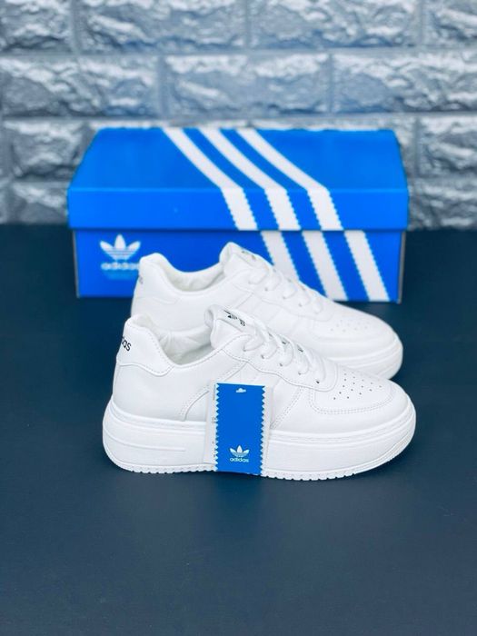Новые кроссовки Adidas/ кожаные кросовки адидас/женские adidas белые