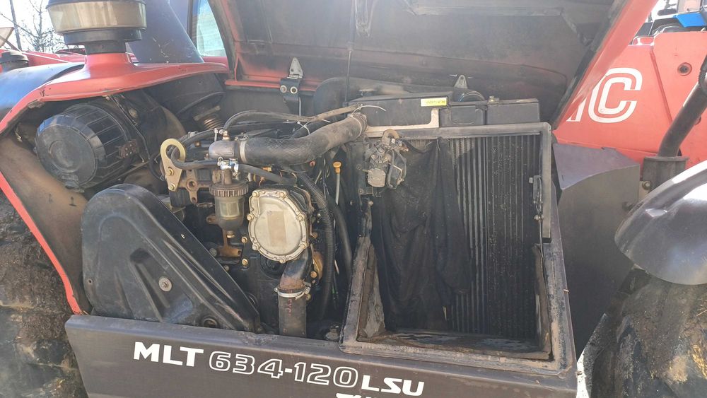Телескопічний погрузчик маніту