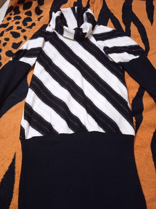 Продам платье свитер