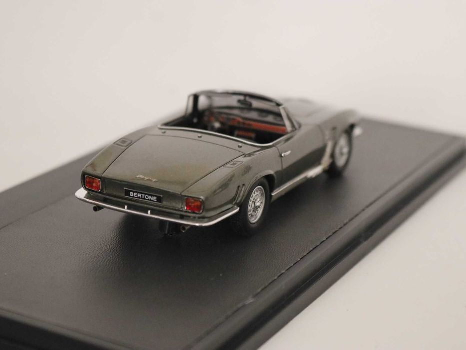 ISO Grifo Spyder.  1963.  1/43 Matrix. Está na minha coleção desde 2023. 100€.   Vendo miniaturas da minha coleção.