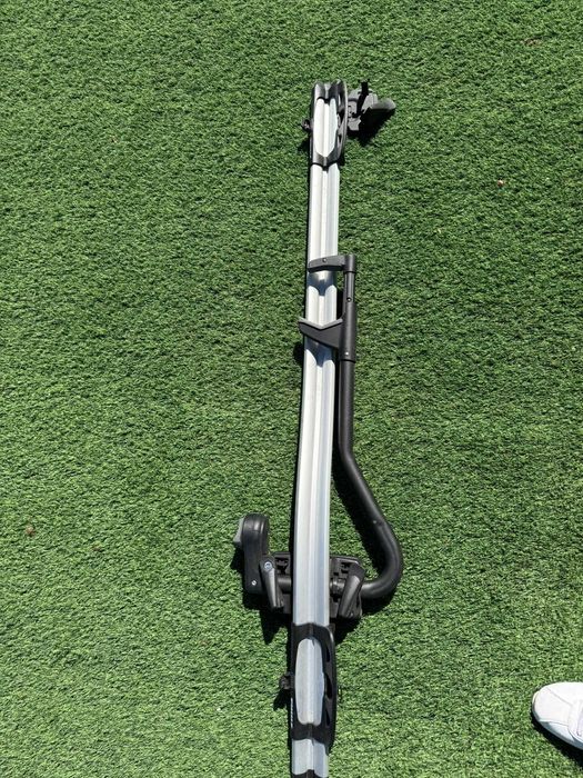 Porta Bicicleta Thule para Tejadilho com Chaves – Excelente Estado