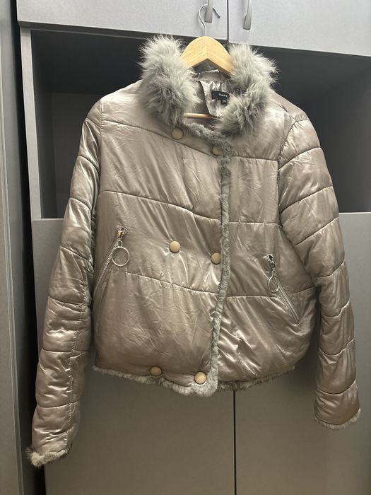 жіноча осіння куртка розмір XXL