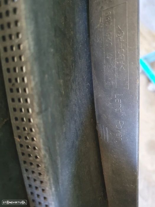 Entrada de ar do Guarda Lamas Range Rover 4.4 v8 - L322 / 13702.6899