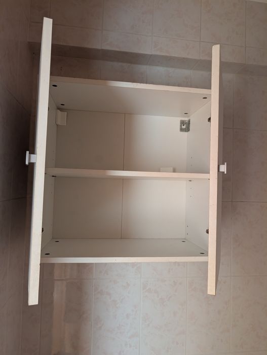Armário branco WC suspenso