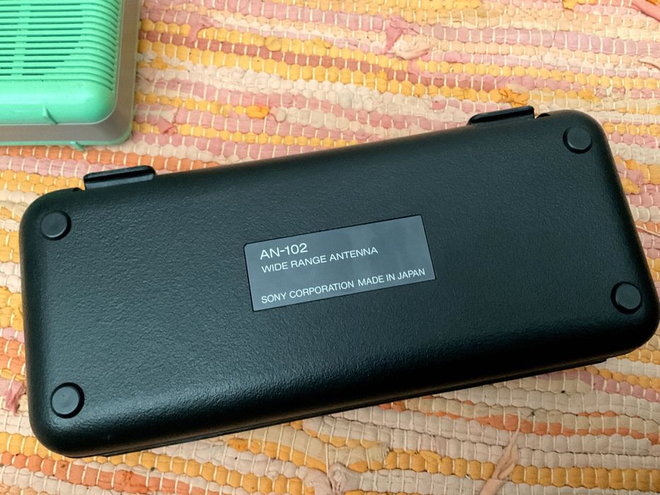 Rádios e Antenas Antigos (JVC / Sanyo / Sharp / Sony)