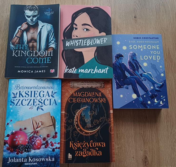 "Księżycowa zagadka ";"Bożonarodzeniowa księga szczęścia "