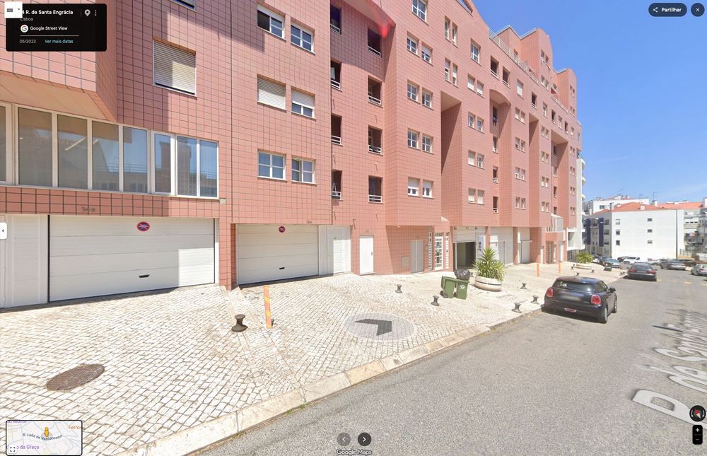 Lugar de Garagem Extra-Largo (20m²) – Gaivotas do Tejo (Graça), capacidade 2 pequenos citadinos ou carro familiar