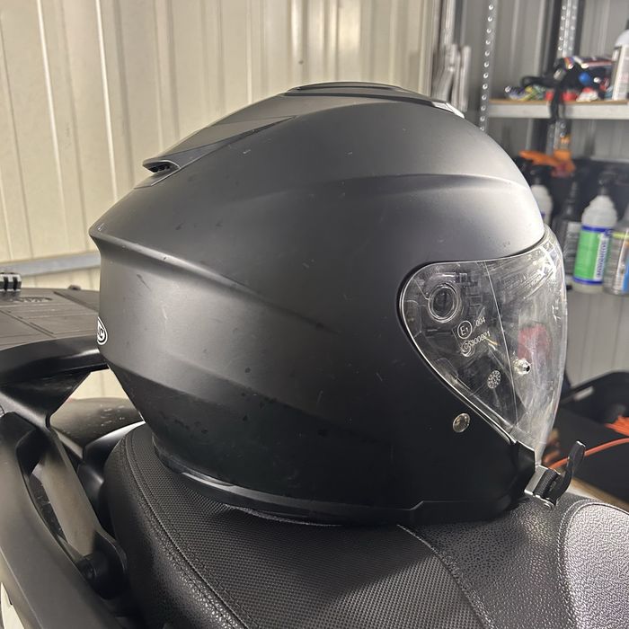 Uzywany kask Hjc i30 z blenda XL