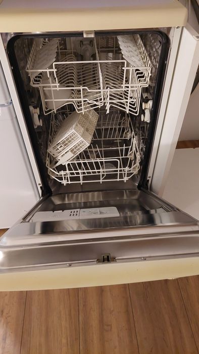 Zmywarka  do naczyń  45cm