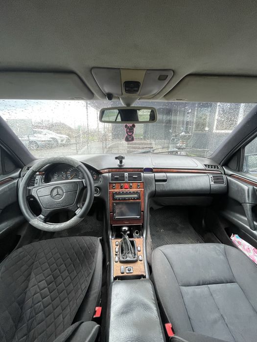 Mercedes W210 E280