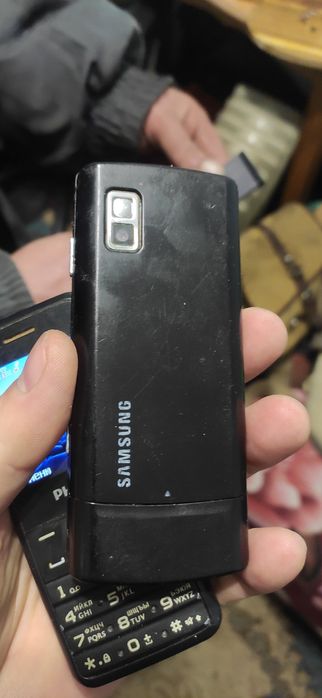 Лот мобільних телефонів кнопочки samsung Philips