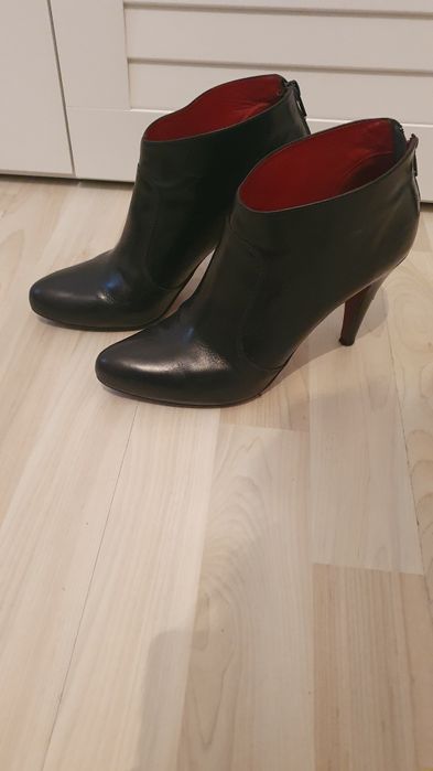 skórzane botki na obcasie Kazar krótkie kozaki /szpilka  39 / 40