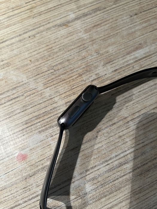 Apple Watch series 3 42mm заблоковані на icloud