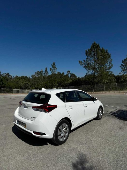 Toyota Auris Comercial