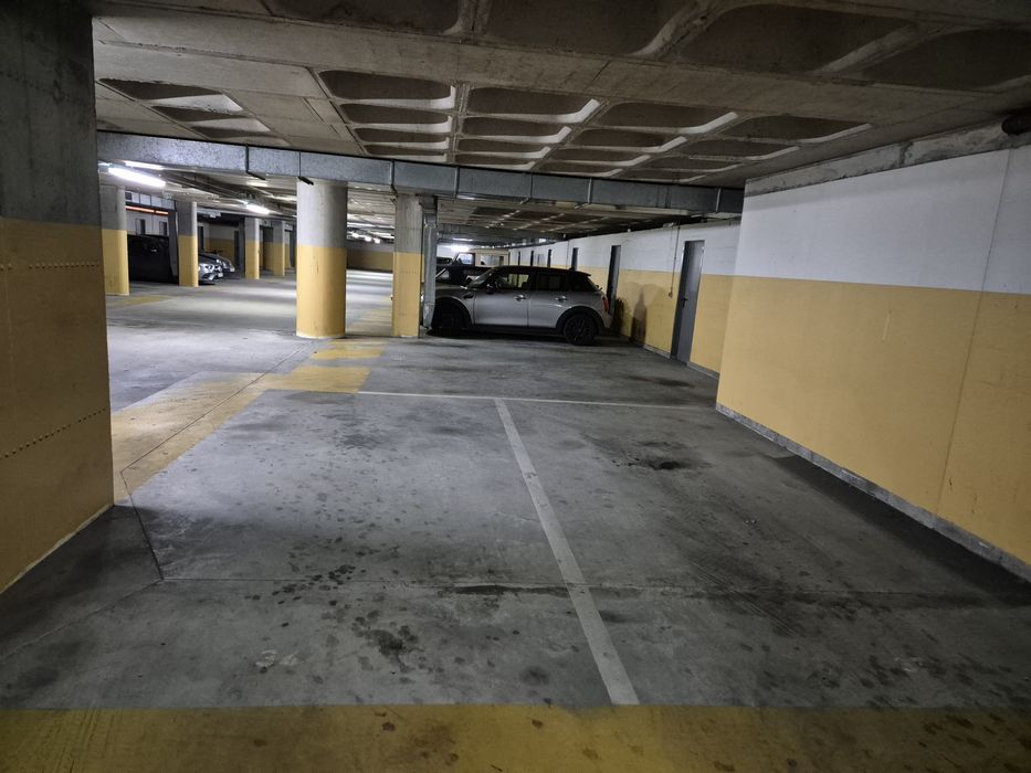 Garagem rua das Andresas 352