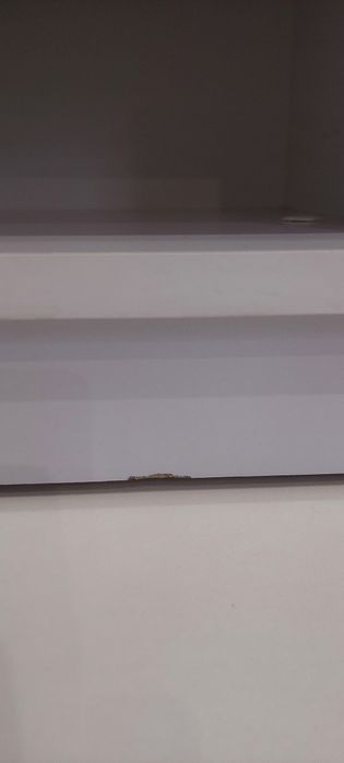 Продам тумбочку белую. Спальня, прихожая