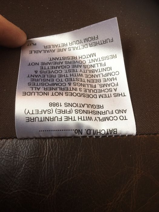 Fotel Chesterfield. Skora Dubai.