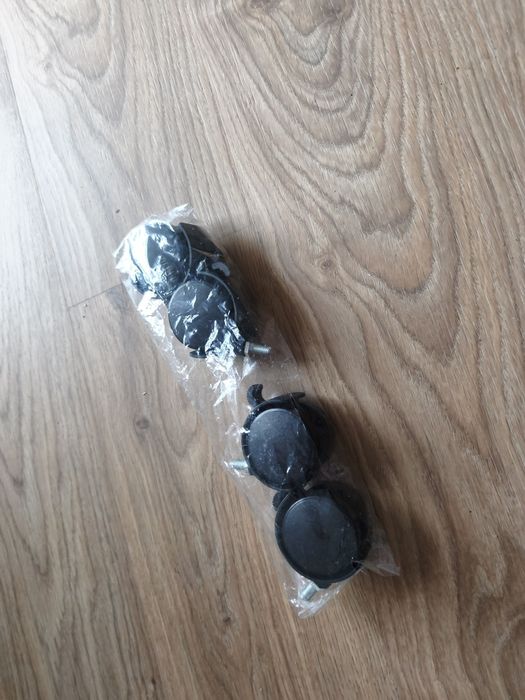 Kółka do fotela obrotowego czarne plastikowe