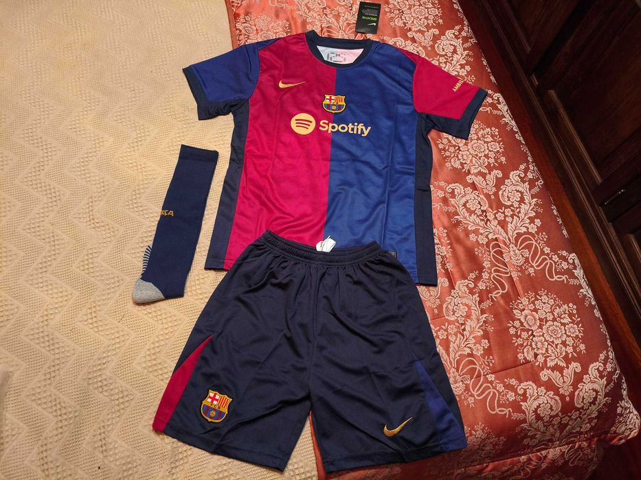 Camisola Criança BARCELONA Equipamento s/nome NOVO