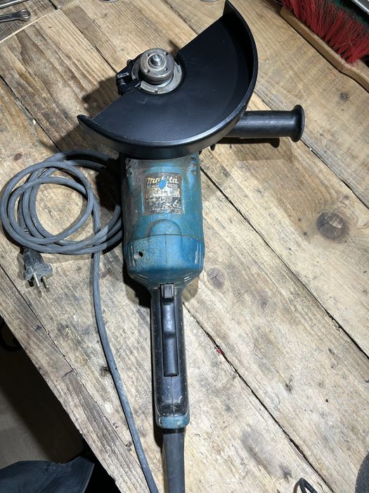 Makita GA 9020 оригінал