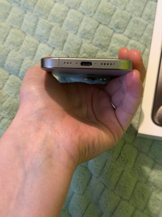 np. iPhone 15 Pro 256GB