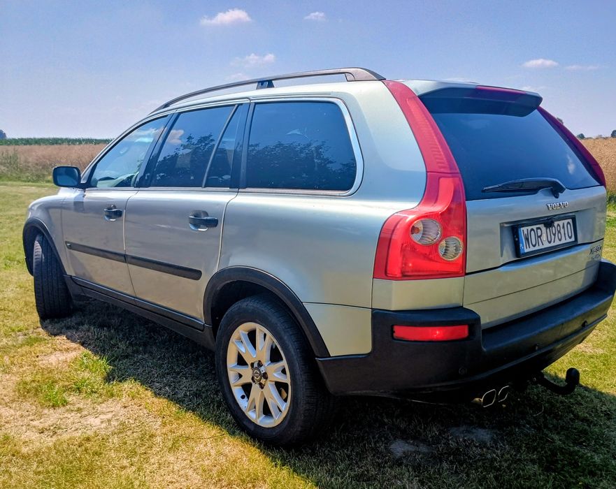 Niezawodne bezpieczne Volvo XC90 klima hak dobry stan 7 osobowe.
