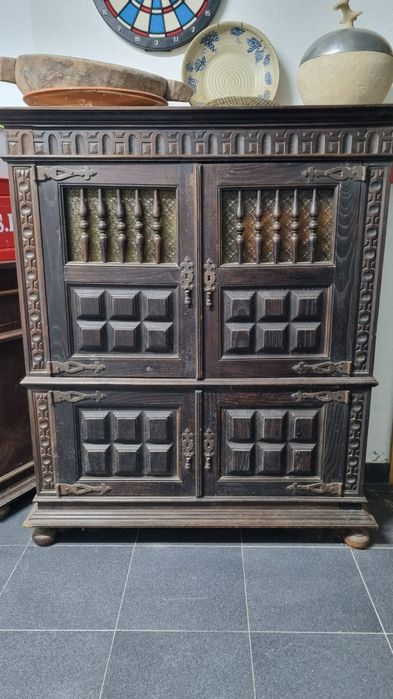 Móvel antigo - madeira