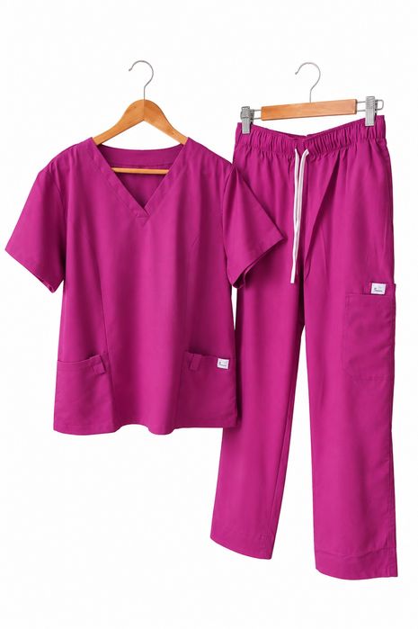 Komplet medyczny z prostą nogawką fuksja uniform bawełna