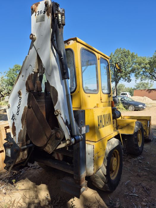 Vendo Retroescavadora