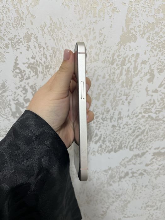 Продам iPhone 13 256 GB White