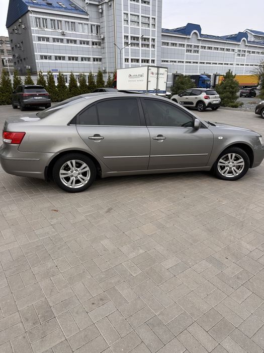 Hyundai Sonata 2.4газ/бенз 2008