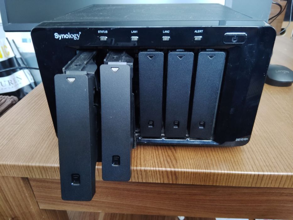 Dysk sieciowy NAS Synelogy DS1917+