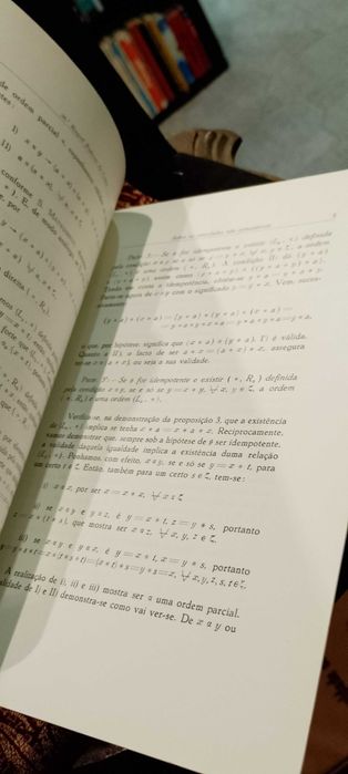 Sobre os Reticulados não Comutativos 1974 Ma Raquel Pedroso da Costa
