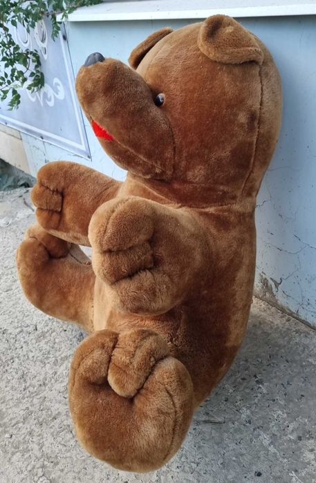 Великий м’який ведмідь