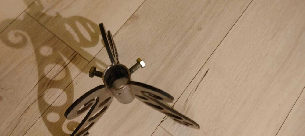 Stojak pod choinkę że stali nierdzewnej