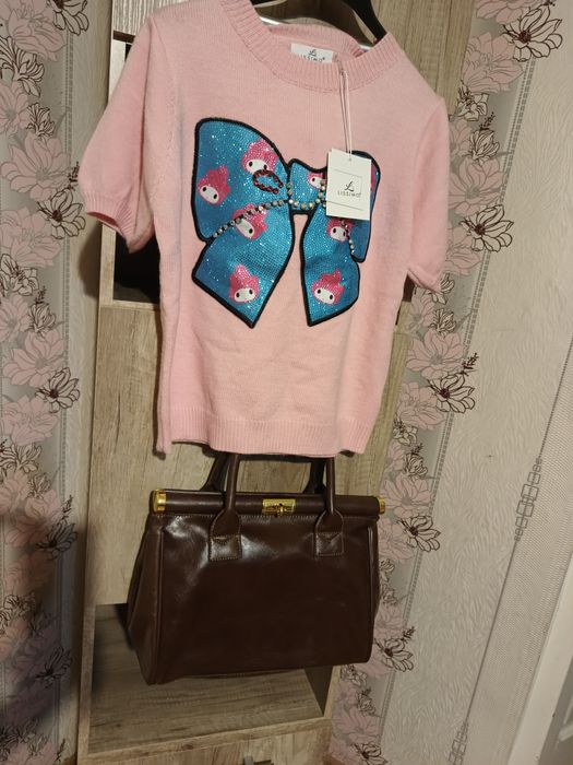 Sweterek damski z krótkim rękawem