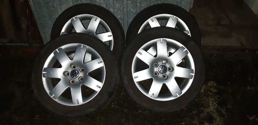 Felgi aluminiowe Vw Golf V VI  Jetta  Touran Passat B5 205/55 R16