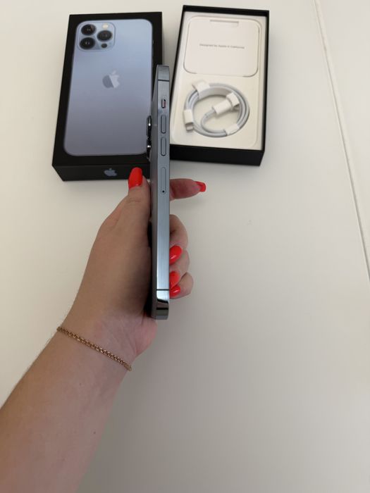 Продам iPhone 13 Pro Max/256 ГБ у кольорі Sierra Blue
