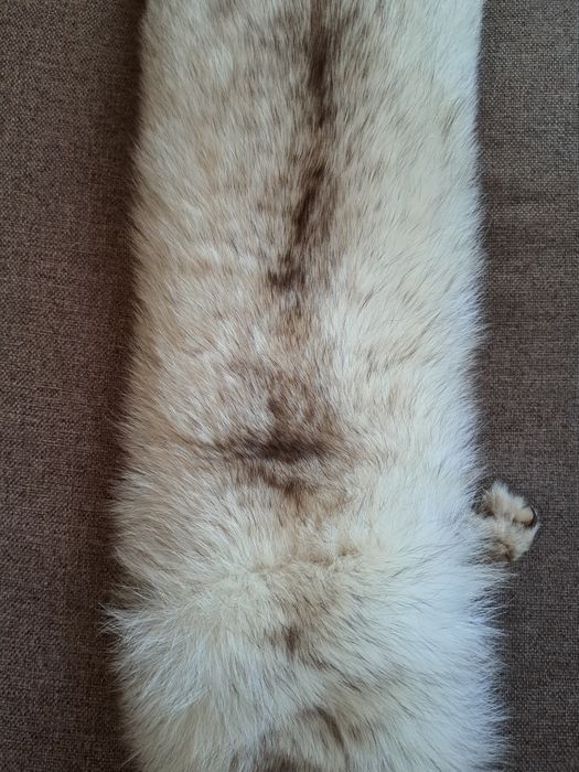 Комір. Хутро песця.