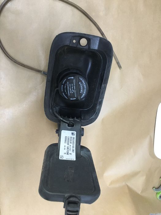 Корпус бензобака пасат B8