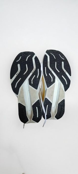 New Balance FuelCell Propel v5