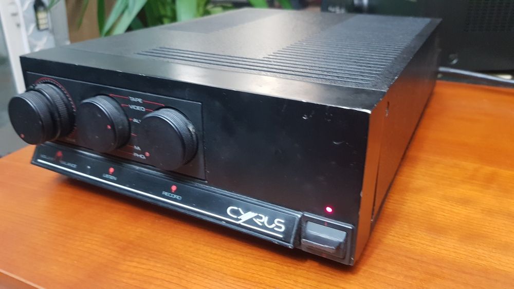 Cyrus one Amplificador Integrado.