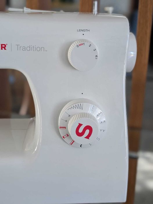 Maquina de Costura Singer