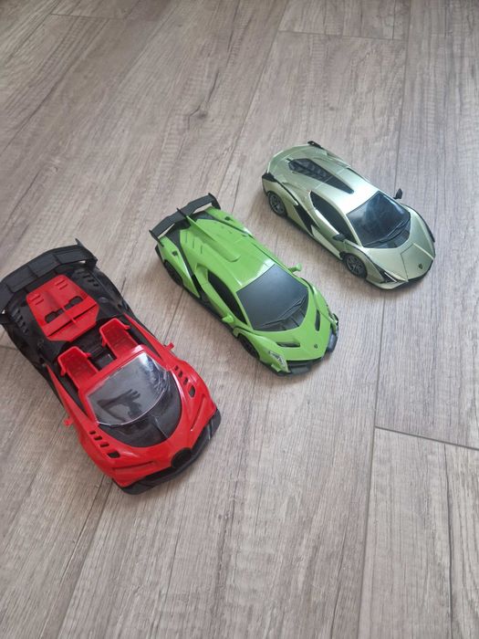 Набір машин на радіоуправлінні