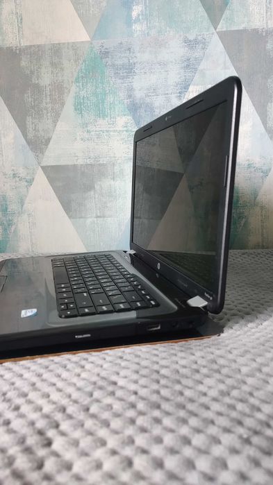 Ноутбук HP core i3/8gb/HDMI