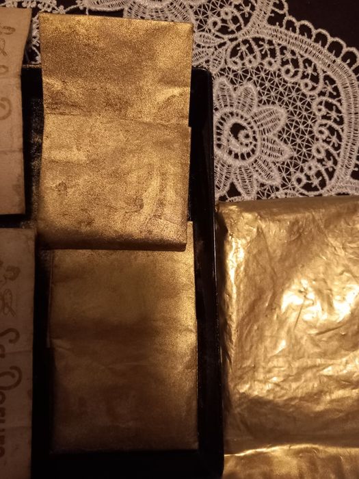 Po de ouro para pinturas e decorações em quadros ou outras
